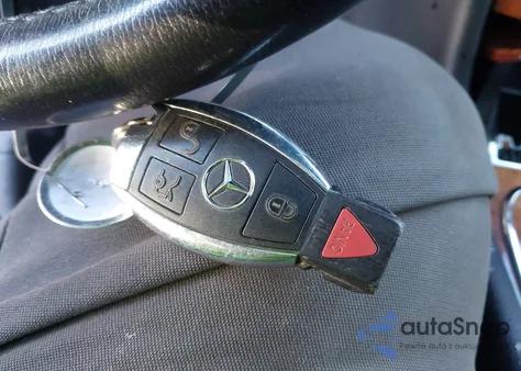 2009 Mercedes-Benz E 320 Bluetec z USA, uszkodzony, nr VIN WDBUF22X49B394124